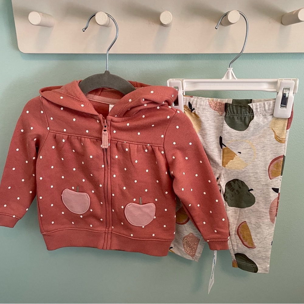 Carter’s Apple Two Piece Set